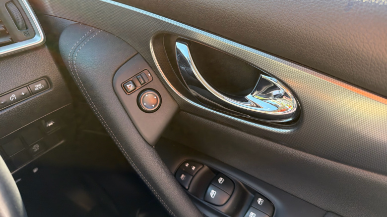 Nissan Qashqai 1.3 DiG-T Tekna 5dr Petrol Hatchback